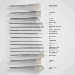 Lux Brush Set (Free Veil Up Foundation) 33 Lux Brush Set (Free Veil Up Foundation) -Beauty Bakerie Shop Edit