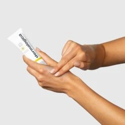 Dermalogica Invisible Physical Defense Mineral Sunscreen Spf30 12 Dermalogica Invisible Physical Defense Mineral Sunscreen Spf30 -Beauty Bakerie Shop Hands Applying Product Invisible Physical Defense