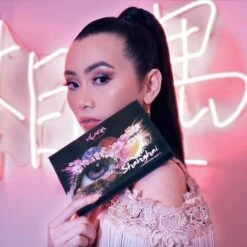 24 Eyeshadow Palette - Shanghai 12 24 Eyeshadow Palette - Shanghai -Beauty Bakerie Shop Klara Cosmetics Shanghai 24 eyeshadow palette professional pigmented shades looks on the model pink colorful shimmer matte glitter sparkle multichrome