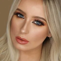 Pro Eyeshadow Palette 01 -Beauty Bakerie Shop Klara Cosmetics pro eyeshadow palette number one professional pigmented shades looks on the model one colorful shimmer matte glitter sparkle multichrome