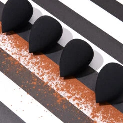 Black Egg-cellence Beauty Sponges -Beauty Bakerie Shop bec1