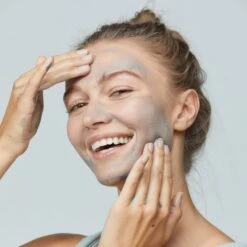 Dermalogica Daily Superfoliant Exfoliator 12 Dermalogica Daily Superfoliant Exfoliator -Beauty Bakerie Shop daily superfoliant model application pdp