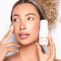 Creamer Hydra-Rich Facial Moisturizer -Beauty Bakerie Shop model3