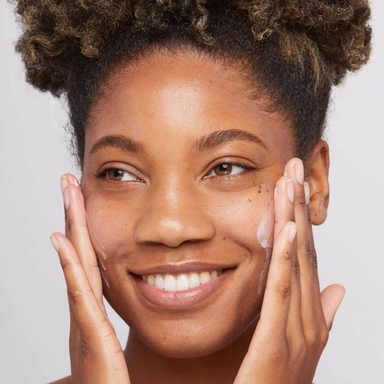 Dermalogica Skin Smoothing Cream Moisturiser 6 Dermalogica Skin Smoothing Cream Moisturiser - Image 4