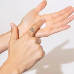 Dermalogica Skin Soothing Hydrating Lotion -Beauty Bakerie Shop skin soothing hydration lotion pdp 08